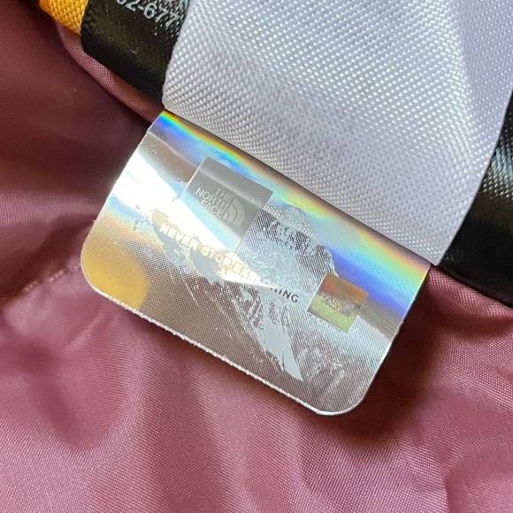 The North Face Women’s Snow Down Waterproof Parka In Wild Ginger - Picture 10 of 10